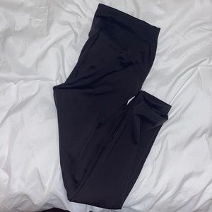 Black instill Lulu leggings